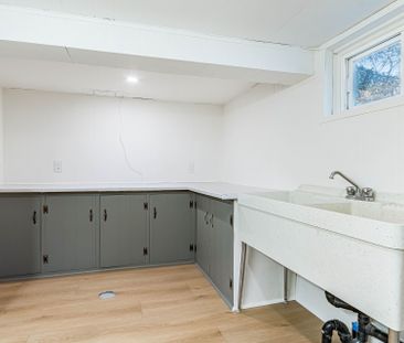 For Lease - 115 Wilson Street, Oakville, Ontario - Photo 2