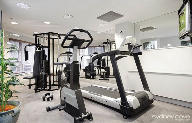 SPACIOUS EXECUTIVE APARTMENT | Furnished - Photo 1