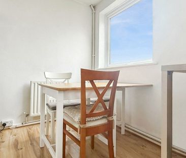2 bedroom property to rent - Photo 2
