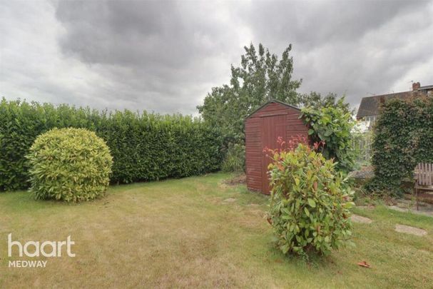 3 bedroom semi-detached house to rent - Photo 1