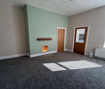 2 bedroom cottage to rent - Photo 2