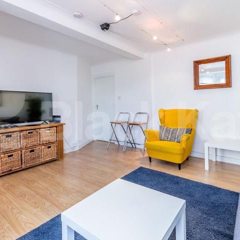 Contemporary One Bedroom Home in Stunning Location - Photo 1