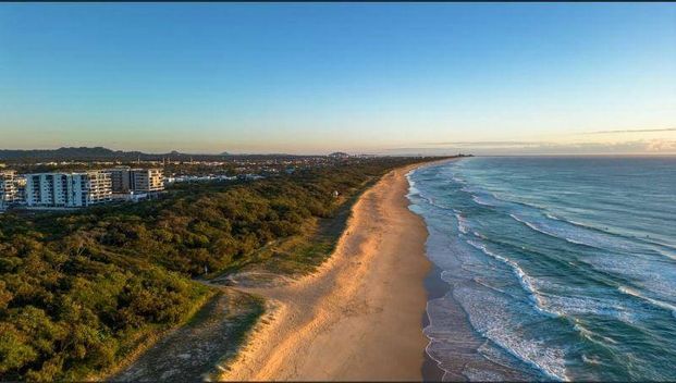 Luxury 2-bedroom ocean view apartment - Photo 1