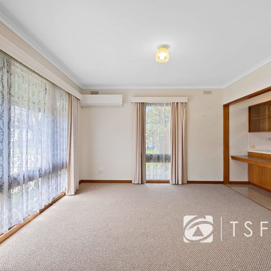 1/2 Rodney St, Flora Hill - Photo 1