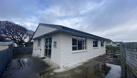 2 bedroom townhouse - Photo 5