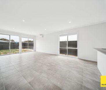 9 Dymock Street - Photo 2