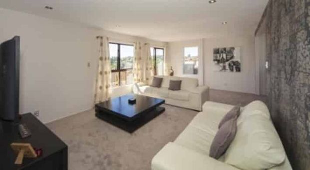 Wonderful in Torbay - Photo 1