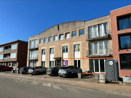 Gelijkvloers 2 slaapkamer appartement met garage in centrum van Geel - Photo 2