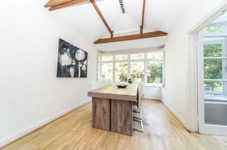 5 bedroom detached house to rent - Photo 4