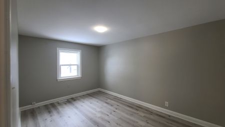 For Lease - 201 Celina Street Unit# Upper, Oshawa, Ontario - Photo 5