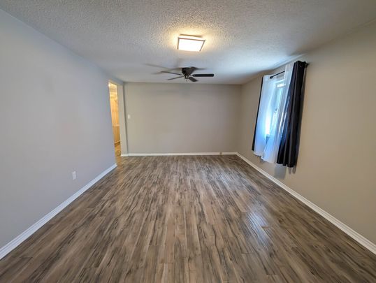 25 Fifth St, Welland (3) - 1 Bed Apartment with Den space - Photo 1