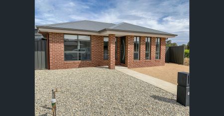 Low Maintenance 1 Bedroom Home - Photo 4