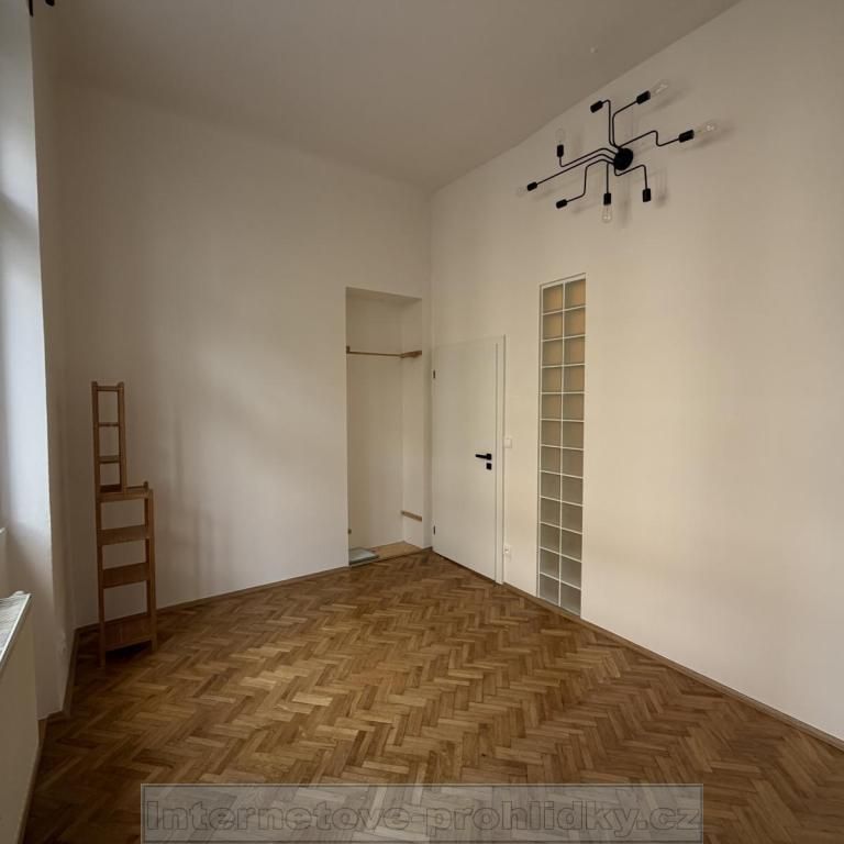Pronájem bytu 2+1 71 m2 - Фото 1