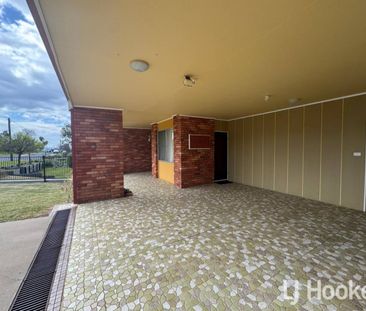 Large Family Home with Stunning Views - Photo 3