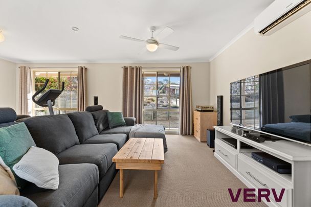 SPACIOUS FAMILY HOME - Photo 1