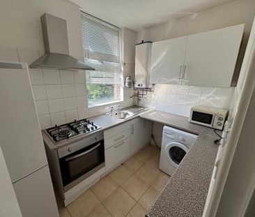 1 bedroom flat to rent - Photo 6
