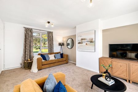 Lancaster Drive - Photo 4