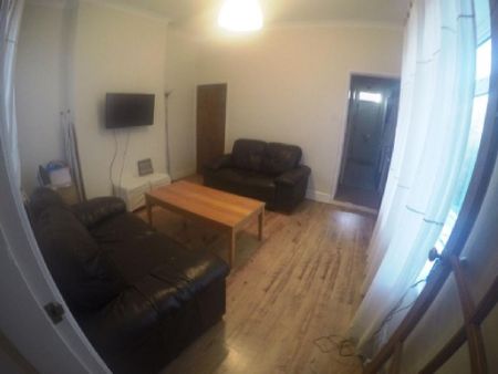 3 bedroom house to rent - Photo 2