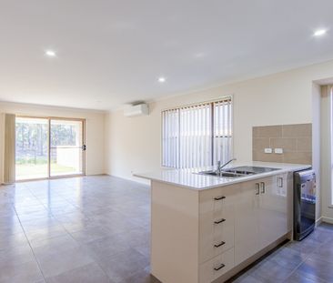 4 Bedroom Home In Highlands Estate! - Photo 1