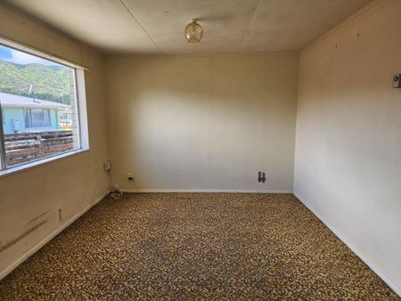 WAINUIOMATA LIVING - Photo 3