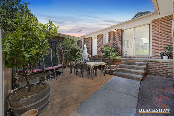 Renovated single level townhouse - Photo 1