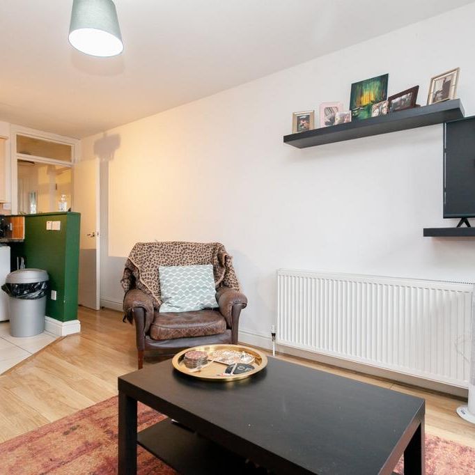 1 bedroom apartment to rent - Photo 1