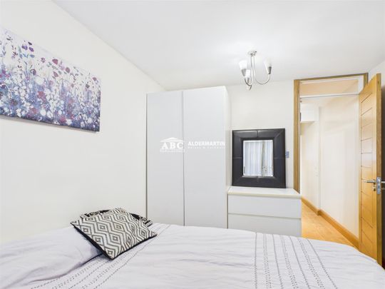 Heather Walk, HA8 9TS, Edgware - Photo 1