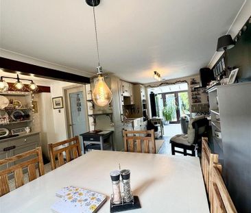 3 bedroom terraced house to rent - Photo 6