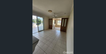 Beautiful Home on 8000sqm - Photo 4