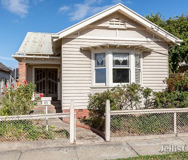 21 Burnbank Street, Lake Wendouree - Photo 2