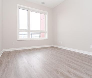 For Lease - 3285 Carding Mill Trail Unit# 401, Oakville, Ontario - Photo 6