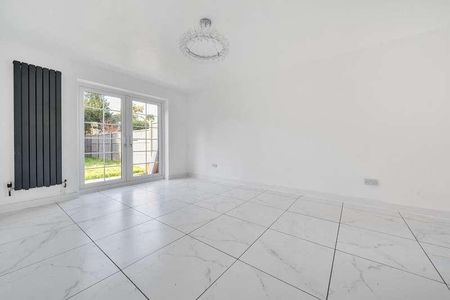 Birch Hill, Berkshire, RG12 - Photo 2