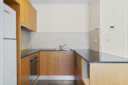 City Apartment in an Unbeatable Location - Photo 4