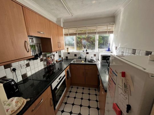 2 bedroom flat to rent - Photo 1