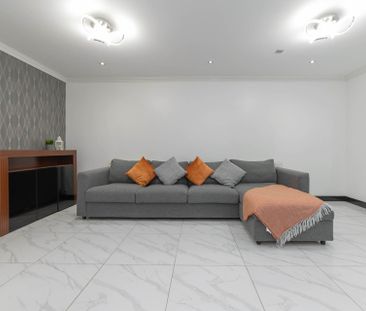 Southwood Close, Worcester Park - Photo 2