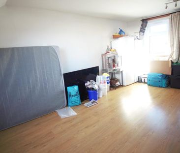 3 bedroom maisonette to rent - Photo 4