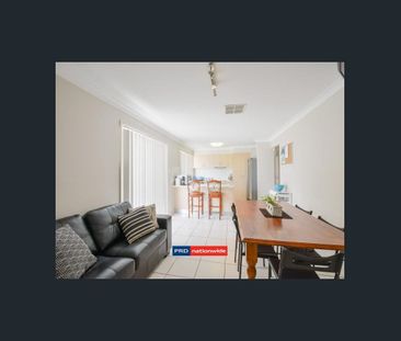 SPACIOUS 4 BEDROOM FAMILY HOME - Photo 5