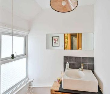 Guildford, Guildford, GU1 - Photo 6