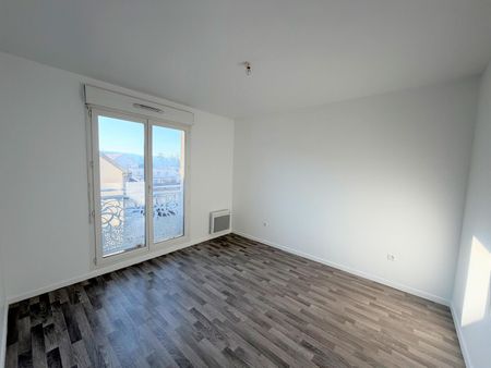 location Appartement T2 DE 40.35m² À ESBLY - Photo 3