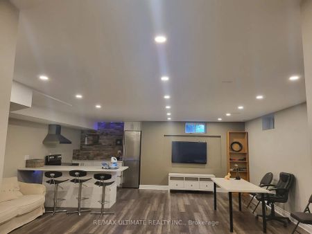 Detached Home For Lease | N9244720 - Photo 4