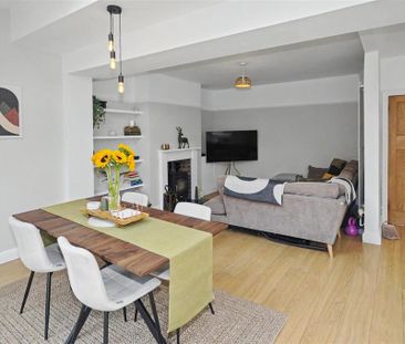 4 bedroom semi-detached house to rent - Photo 6
