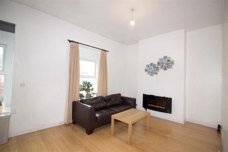 1 Bedroom Flat - Photo 5