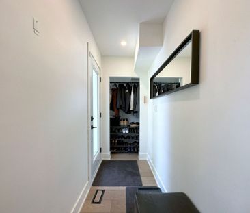 For Lease - 217 Van Dusen Boulevard, Toronto, Ontario - Photo 5