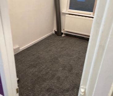 2 Bed Terraced House, Falkland Street, CH41 - Photo 4