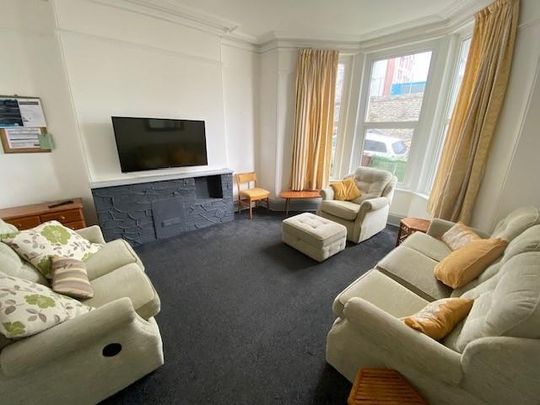 Seymour Avenue, Plymouth - Photo 1