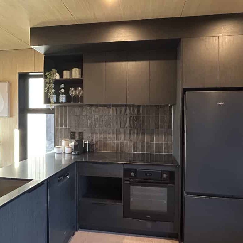 Frankton Apartments - Photo 1