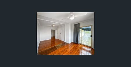 Alot of space to spare - Photo 4