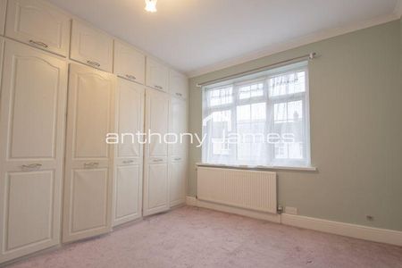 4 bedroom semi-detached house to rent - Photo 4