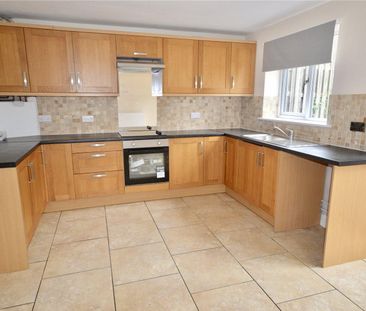 3 bedroom semi-detached house to rent - Photo 3