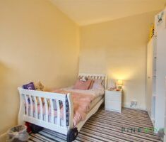 2 BEDROOM House - Mid Terrace - Photo 6